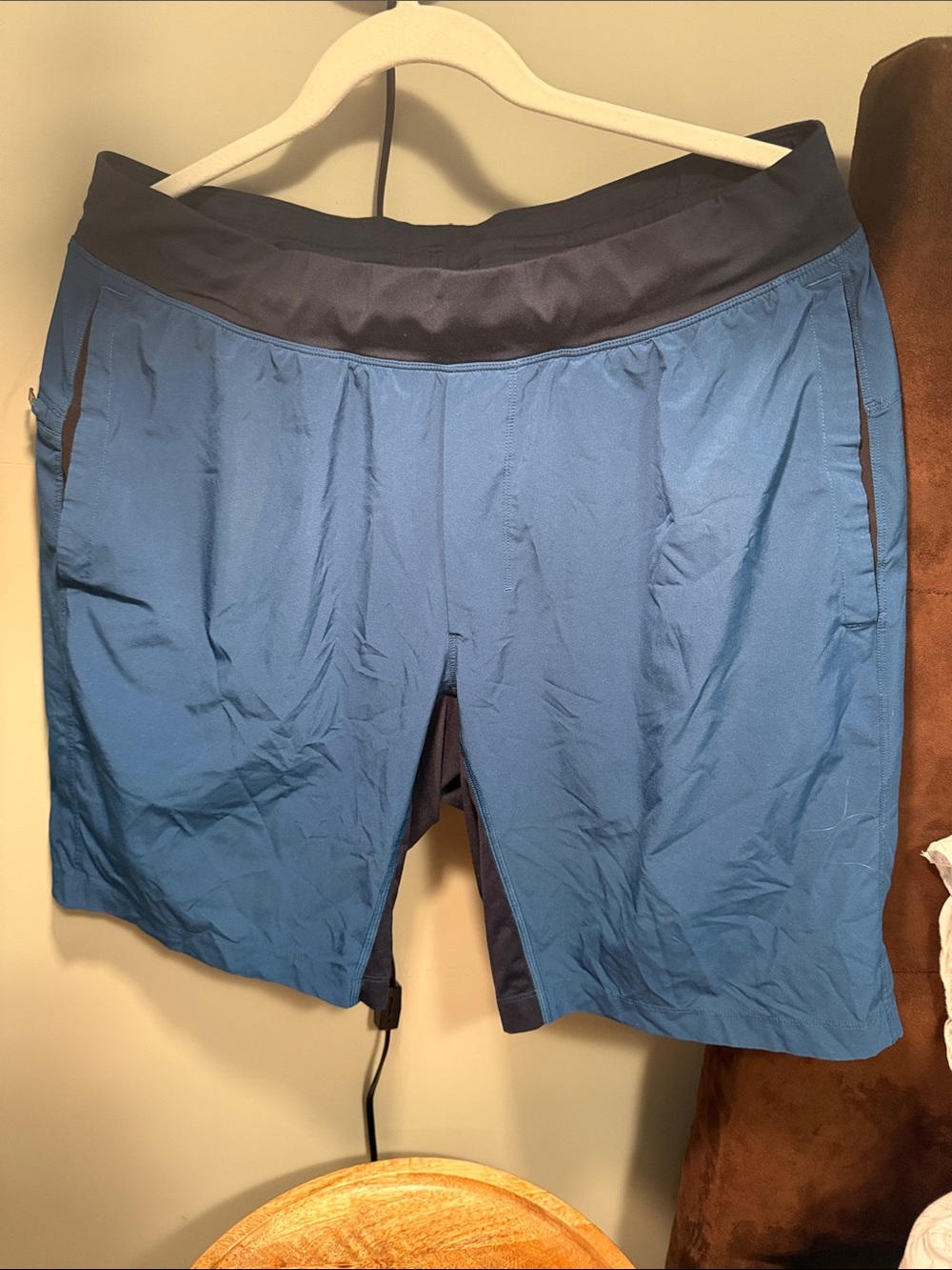 lululemon athletica Men's Athletic Shorts in Blue with Dark Waistband